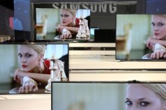 Tivi Samsung có thể uốn cong và quay