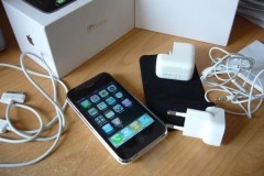 iPhone, iPad cũ tiếp tục 'sụt' giá