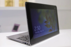 Laptop hai màn hình Full HD chính thức bán tại Việt Nam