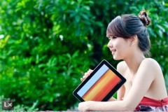 Hot girl và Galaxy tab 10.1