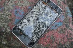 Apple cung cấp dịch vụ sửa chữa và thay thế màn hình IPhone 5C