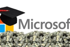 Microsoft tặng 1 tỷ USD để giúp các trường học Mỹ mua máy tính
