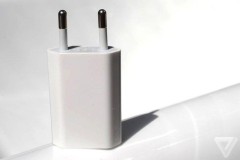Apple đổi sạc iPhone miễn phí tại Việt Nam
