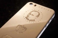 iPhone 5 mạ vàng in hình tổng thống Nga Putin có giá gần 100 triệu