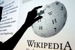 Giật mình với những bí mật về tác giả Wikipedia