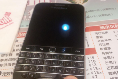 Rò rỉ hình ảnh BlackBerry Classic, smartphone giống Bold 9900
