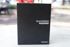 Cùng đập hộp BlackBerry Passport với thiết kế lạ mắt