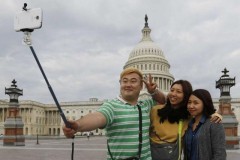 Hàn Quốc cấm bán và sử dụng gậy chụp ảnh tự sướng