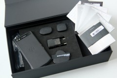 Đập hộp điện thoại BlackBerry Porsche Design P'9982