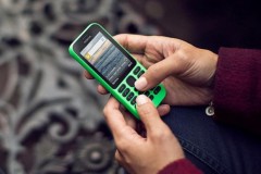 Điện thoại 'Nokia cục gạch' có kết nối 2G, lướt Facebook bạn có tin ?