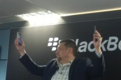 BlackBerry Slider, BlackBerry Leap chính thức ra mắt