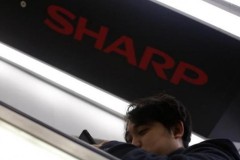 Sharp tìm cách tách bộ phận sản xuất tấm nền LCD
