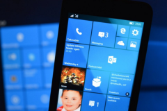 Microsoft ra ứng dụng khuyên người dùng chọn hệ điều hành Windows Phone