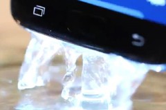 Galaxy S7 sẽ cảnh báo bạn nếu nó quá ướt khi sạc