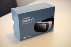 Mở hộp kính Samsung Gear VR xem video thực tế ảo ở VN