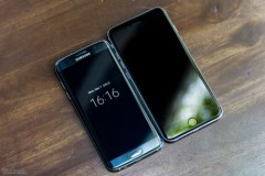 Hình ảnh so sánh Galaxy S7 Edge và iPhone 6s Plus