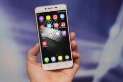 Ra mắt Lenovo Vibe K5 Plus tại Việt Nam: màn 5 inch Full HD, âm thanh như rạp hát, giá 3,99 triệu