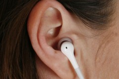 Hết vân tay, lại chuẩn bị có smartphone bảo mật bằng... lỗ tai