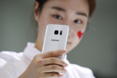 Lượng đơn đặt hàng Galaxy S7 vượt kỳ vọng của Samsung