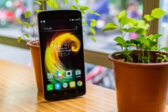 Top smartphone màn hình đẹp, hiệu suất cao, bộ nhớ 'dồi dào' đến 32GB