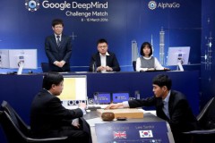 Trí tuệ nhân tạo Google thắng huyền thoại cờ vây lần 2