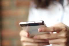 Arbutus AR3 - Smartphone chiếm được cảm tình của phái đẹp.