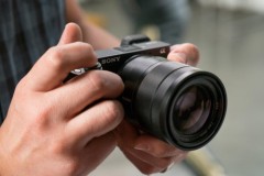 Máy ảnh Sony A6300 có giá 24,5 triệu tại Việt Nam