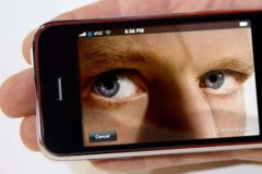 Apple lo ngại người dùng iPhone bị theo dõi qua camera