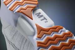 Nike ra giày thể thao tự buộc dây