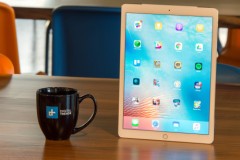 iPad mới có giá từ 600 USD, dung lượng 32 GB