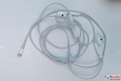 Xuất hiện hình ảnh tai nghe EarPod dùng cổng Lightning