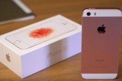 Video đập hộp iPhone SE vàng hồng