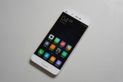 Xiaomi Mi 5 bản vỏ gốm lên kệ ngày 6/4
