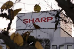 Thương vụ Foxconn mua lại Sharp tiếp tục thực hiện