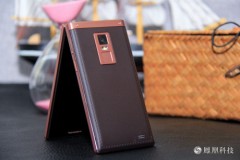 Gionee tung smartphone vỏ sò 2 màn hình cực ấn tượng, siêu quyến rũ