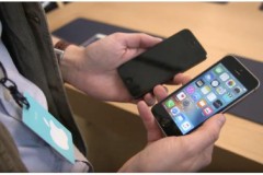 Người mua chẳng mấy mặn mà, doanh số online tuần đầu tiên của iPhone SE chỉ bằng 3% so với iPhone 6