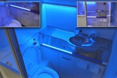 Phòng vệ sinh tự làm sạch trên máy bay Boeing