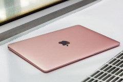 Trên tay MacBook 12 inch mới phiên bản màu vàng hồng (rose gold)