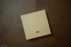 Trên tay vòng đeo tay thông minh Xiaomi Mi Band 2 giá 690 nghìn tại Việt Nam