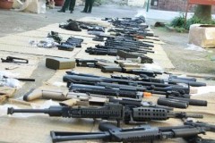 Xế hộp vận chuyển đồ chơi nhập lậu nguy hiểm