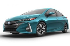 Toyota Prius mới sẽ trang bị tấm năng lượng mặt trời hỗ trợ sạc pin