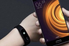Chiếc Xiaomi Mi Band 2 giá không hề rẻ tại quê nhà