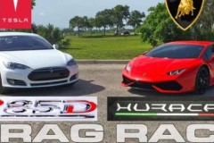 Xe điện Tesla Model S đọ sức Lamborghini Huracan