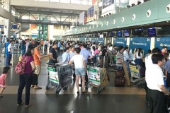 Toàn bộ hệ thống loa sân bay Nội Bài và Tân Sơn Nhất bị chiếm quyền kiểm soát