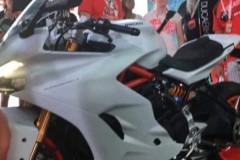 Mô tô thể thao Ducati 939 Supersport mới bất ngờ được hé lộ