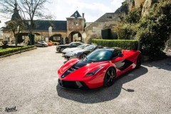 Siêu phẩm Ferrari LaFerrari nổi bật trên đất Trung Hoa với sắc đỏ Rosso Corsa