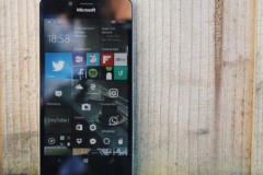 Cách đặt Live Tile trong suốt trên Windows 10 Mobile