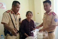 Đã mất trộm hành lý, cụ bà 80 tuổi còn bị xe khách bỏ lại giữa đường
