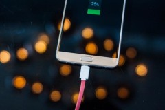 Đánh giá sạc nhanh trên A9 Pro: Sạc 2 giờ 40 phút để làm đầy viên pin 5.000 mAh