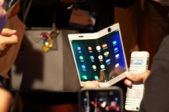 Smartphone uốn dẻo của LG sẽ ra mắt vào năm sau
